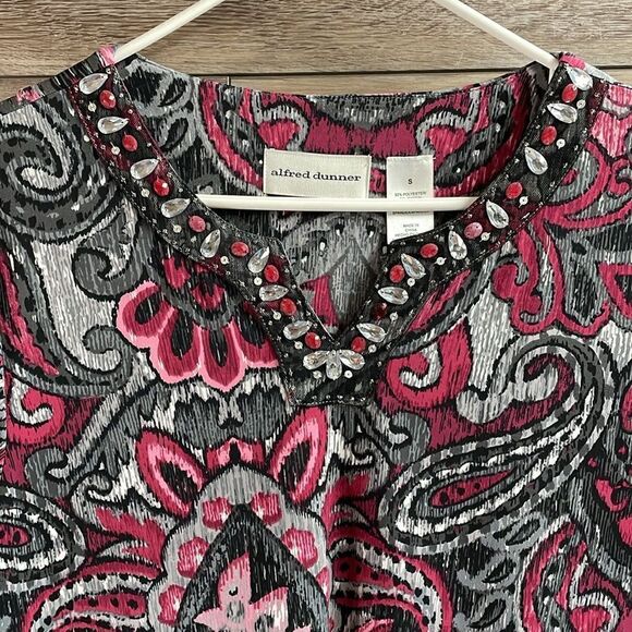 Alfred Dunner Ladies Beaded Neck Dress Top, Size Small, Pink, Gray and Black - Picture 3 of 6